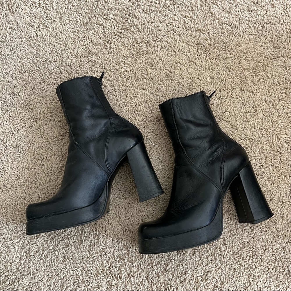 Steve Madden Leo boot